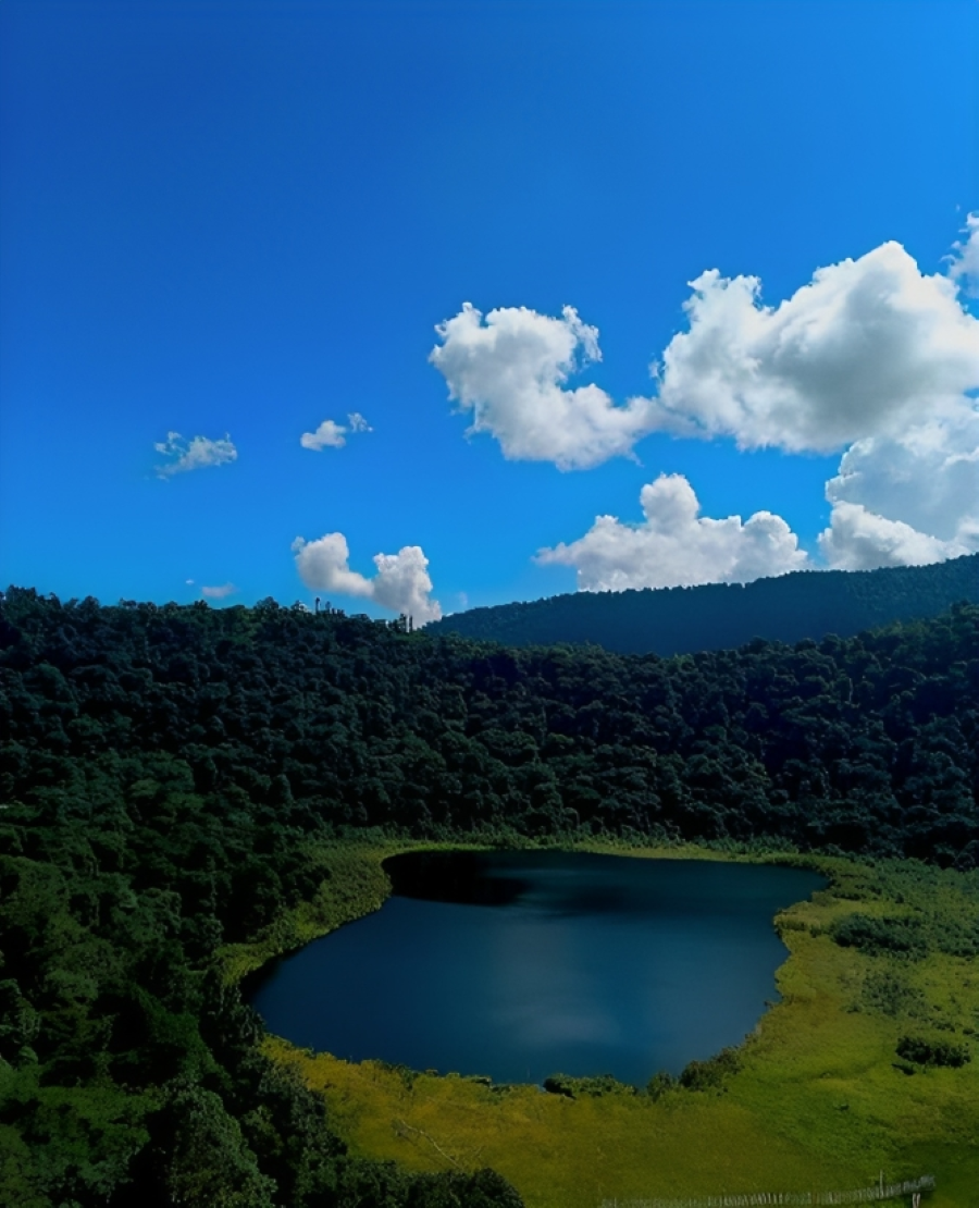 Khecheopalri Lake