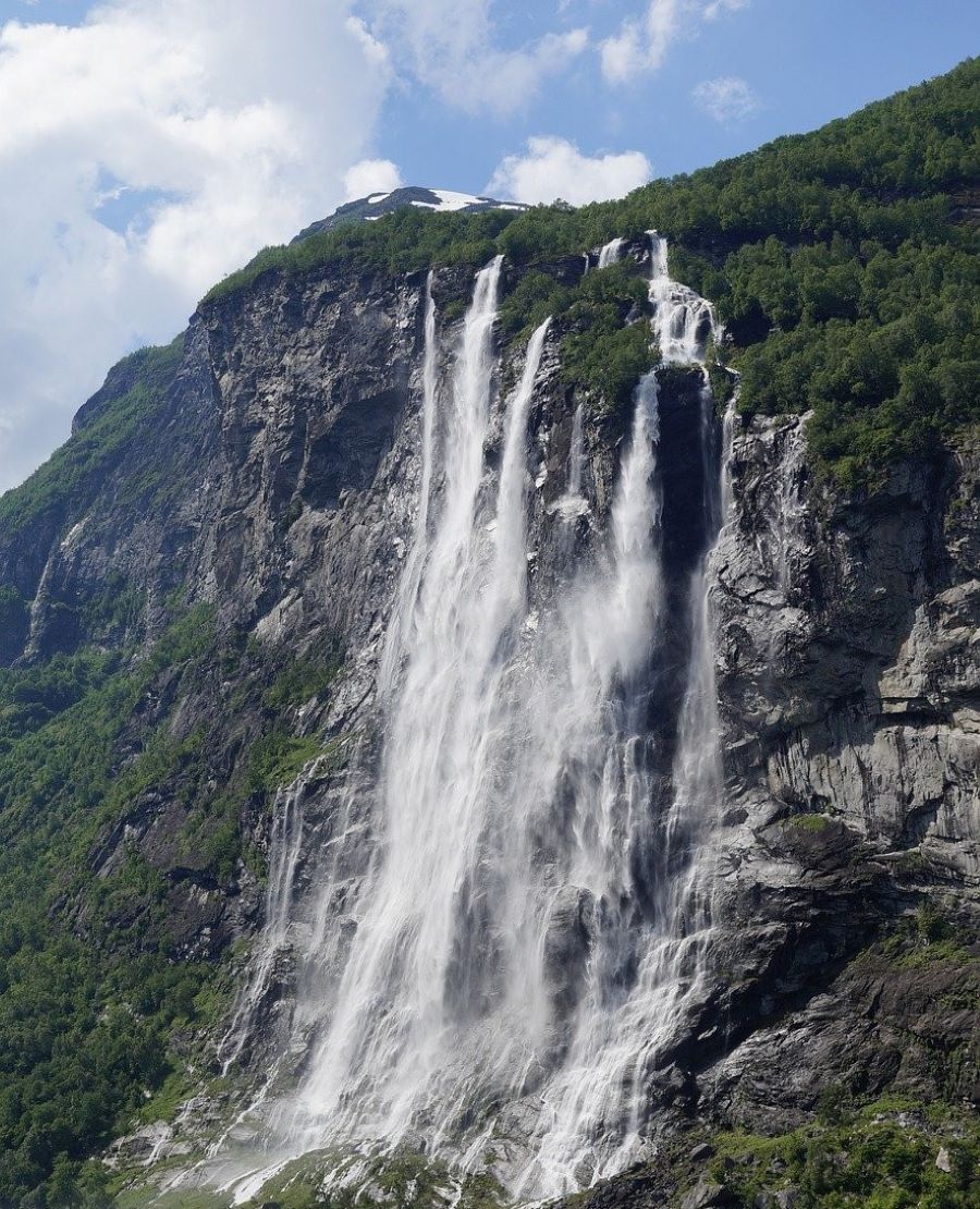 Seven Sister Waterfalls